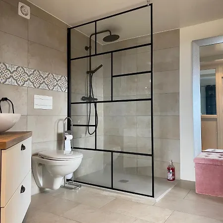 Petite Maison A L'oree Des Bois Vue Magnifique Sur Le Zenitude Et Plenitude Casa de Férias *