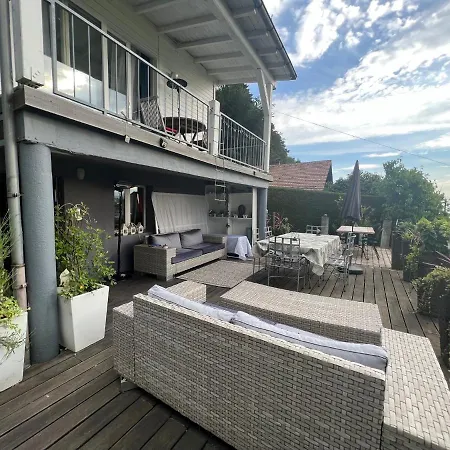 Casa de Férias Petite Maison A L'oree Des Bois Vue Magnifique Sur Le Zenitude Et Plenitude *