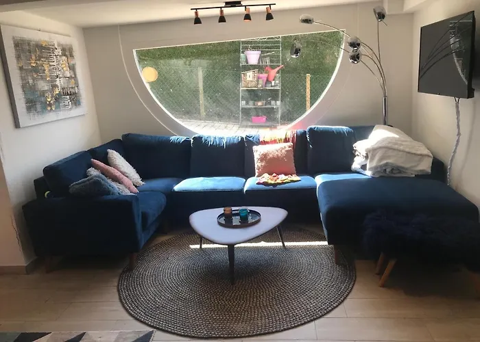 Dom wakacyjny Petite Maison A L'oree Des Bois Vue Magnifique Sur Le Zenitude Et Plenitude