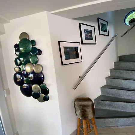 Petite Maison A L'oree Des Bois Vue Magnifique Sur Le Zenitude Et Plenitude 度假居 *