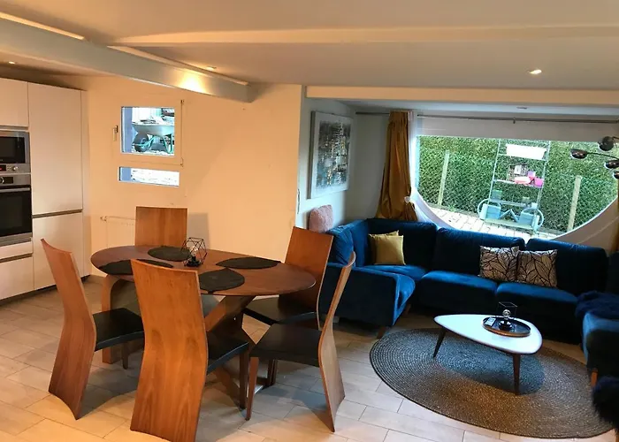 Petite Maison A L'oree Des Bois Vue Magnifique Sur Le Zenitude Et Plenitude 度假居 *